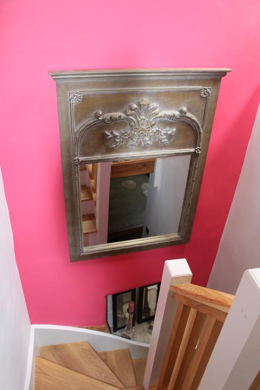 Milliners Cottage Bath Bilik gambar